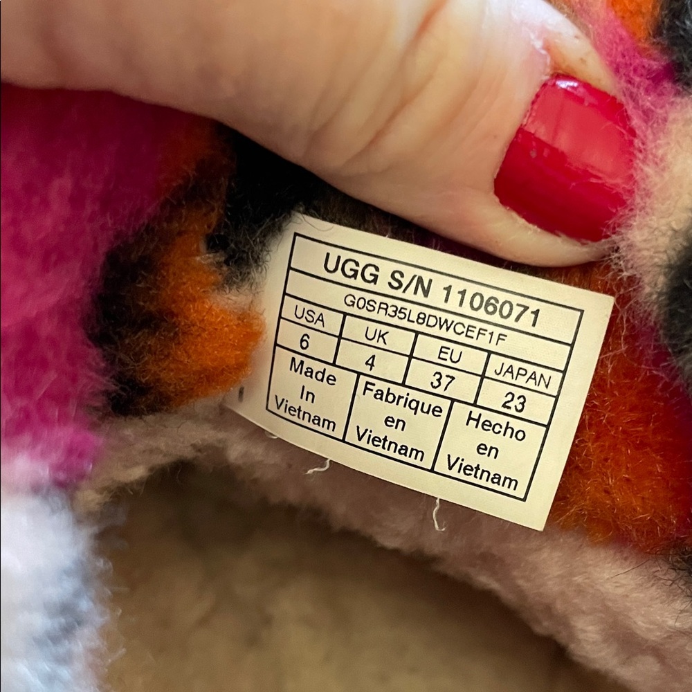 UGG Short Shearling Cuff Boots in Pink with Multicolor Fur - Picture 3 of 8